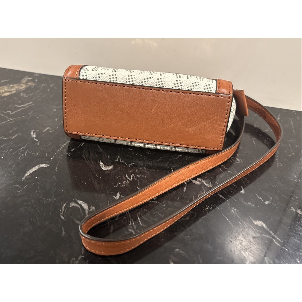 MICHAEL KORS CLASSIC LOGO SELMA MINI CROSSBODY BAG - Picture 4 of 9